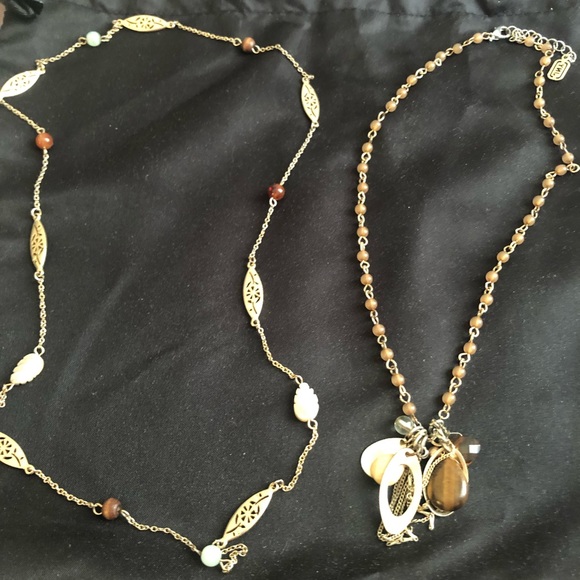 Multiple necklaces - Picture 2 of 8